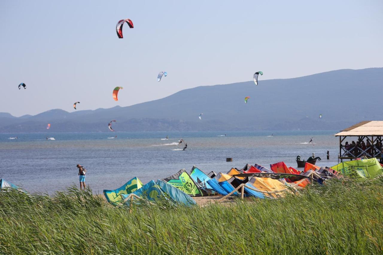 Apartments By The Sea Blace, Neretva Delta - Usce Neretve - 16068 Εξωτερικό φωτογραφία
