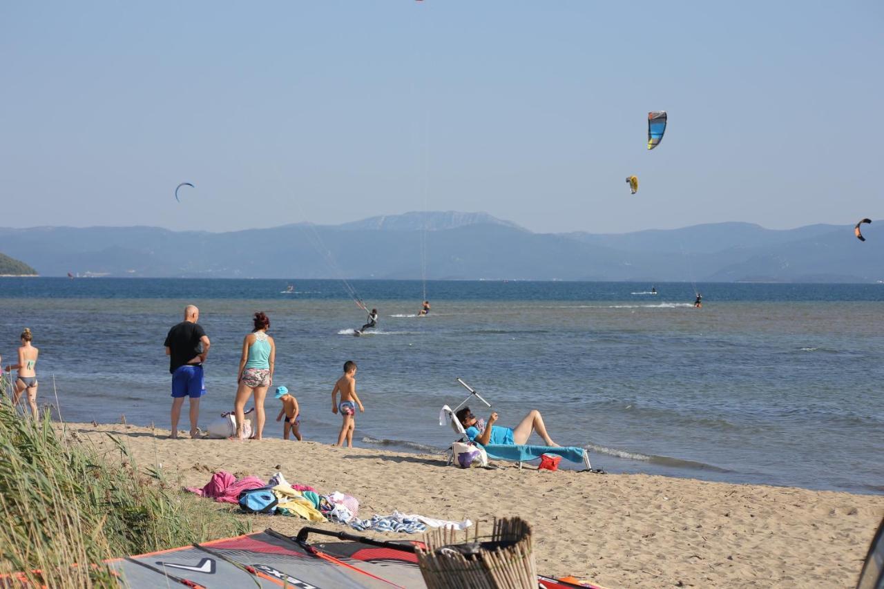 Apartments By The Sea Blace, Neretva Delta - Usce Neretve - 16068 Εξωτερικό φωτογραφία